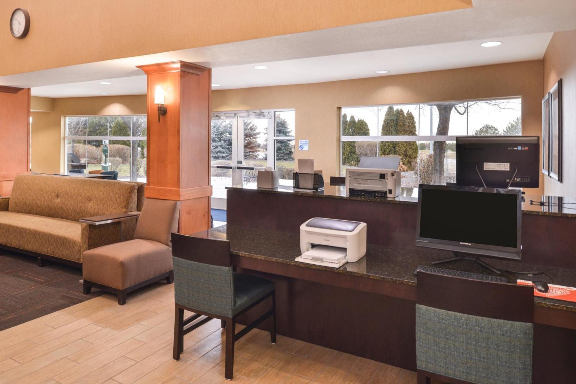 Hotel Express & - Idaho Center By Ihg
