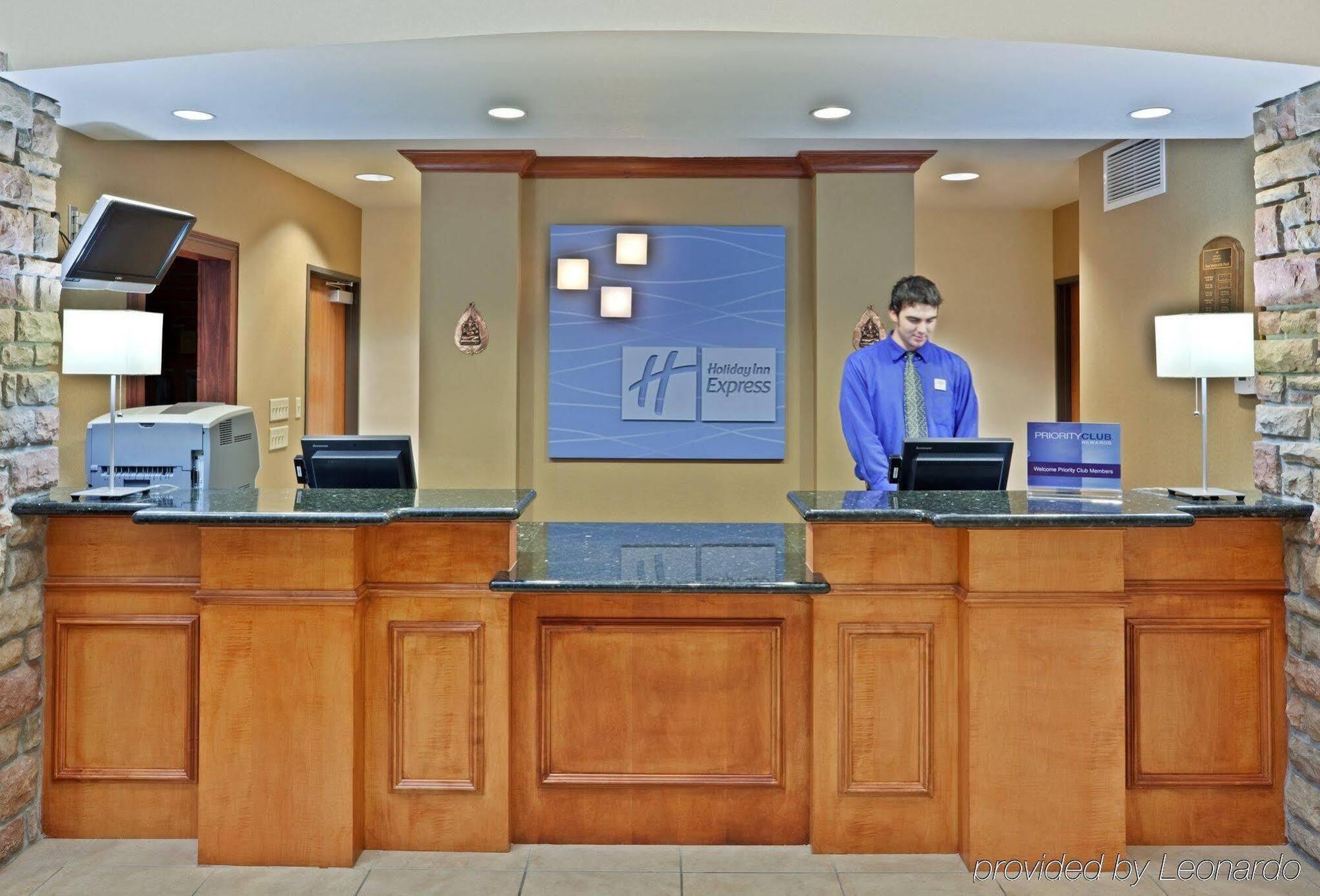 Express & - Idaho Center By Ihg